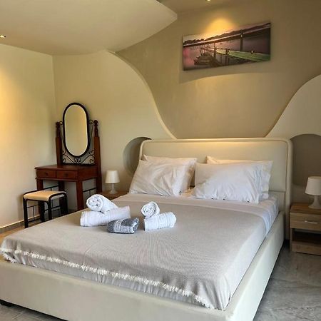Néa Péramos Suites Ris מראה חיצוני תמונה