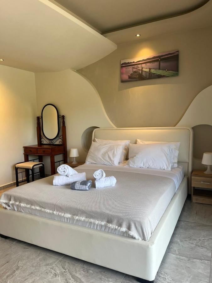 Néa Péramos Suites Ris מראה חיצוני תמונה